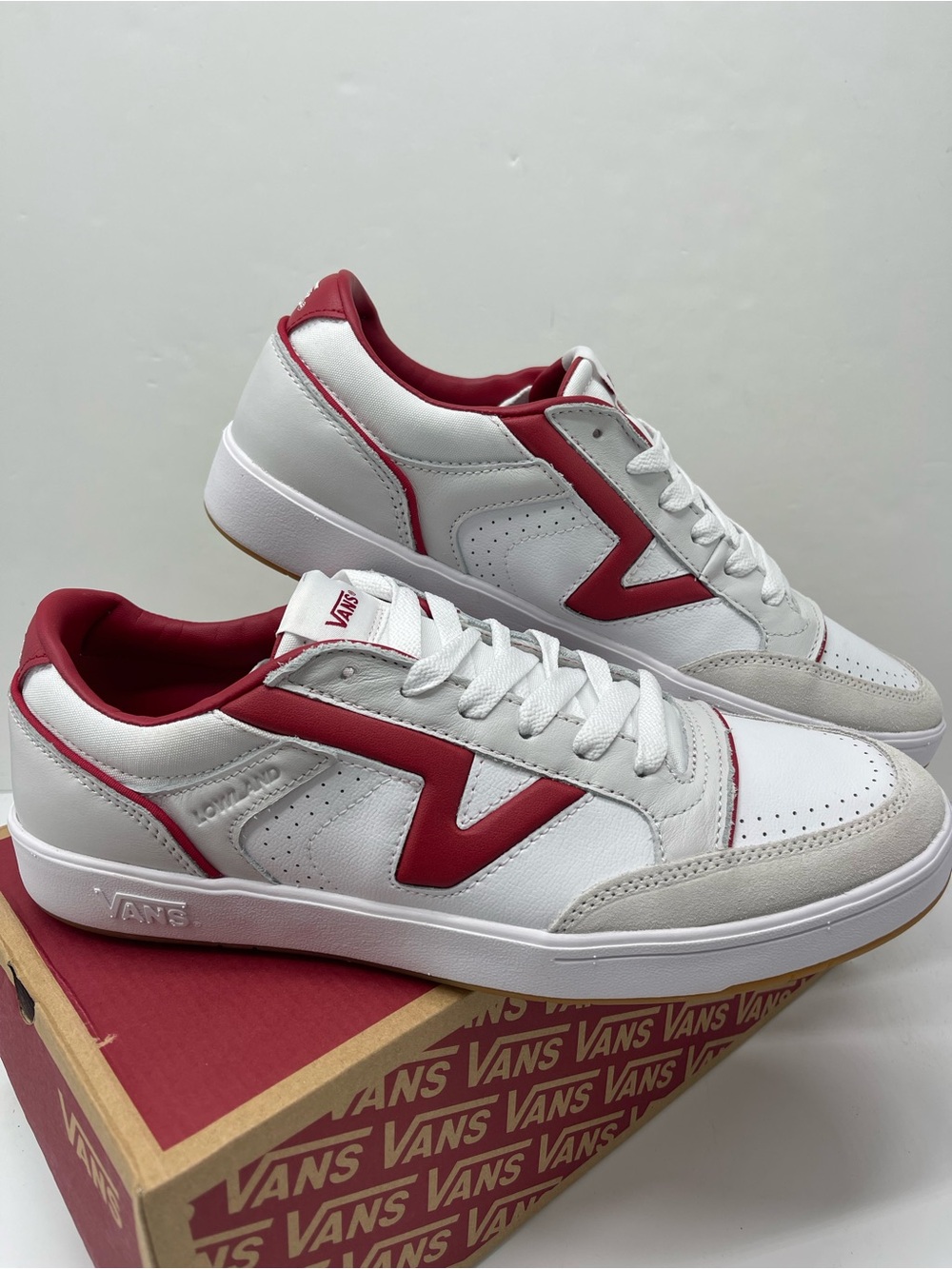 Vans Men’s Lowland Cc Jmp R Court Red/White
VN0007P2Y52 Sneakers - Picture 7 of 16